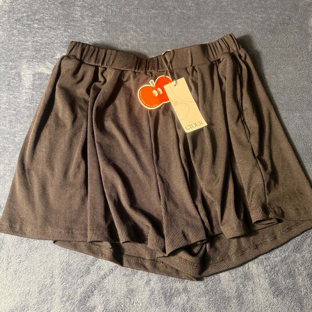 Cider Ribbed Pleated Shorts Size M Black